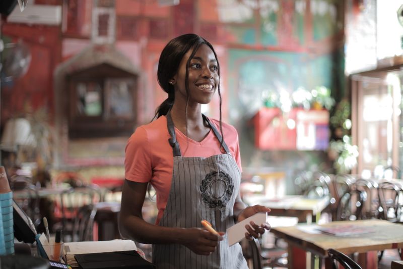 Priya — Customer Experience Lead at Dave's hot chicken